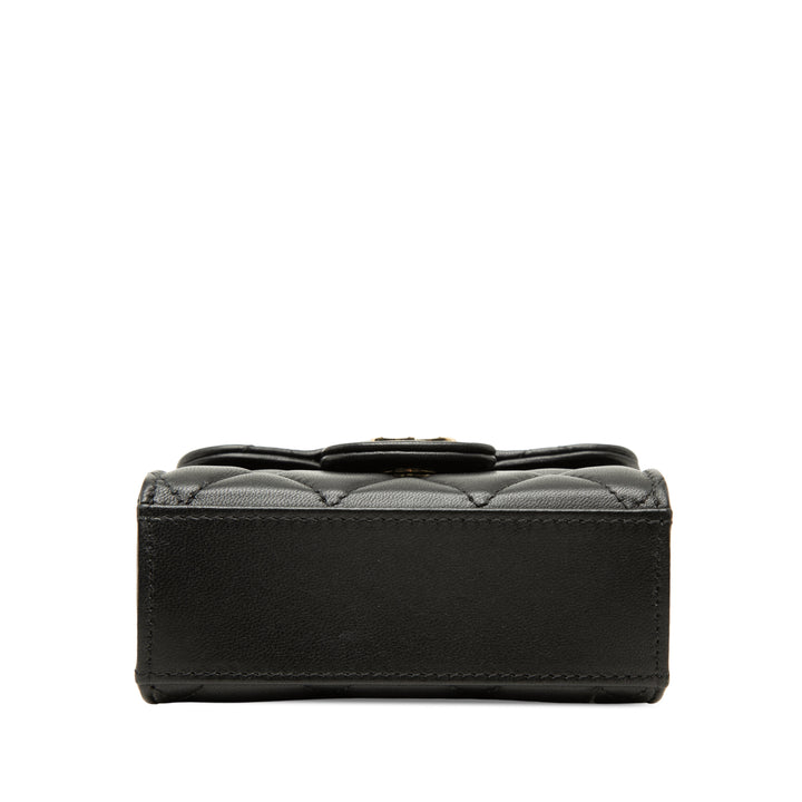 Chanel CC Matelassé à rabat Pochette avec chaîne Cuir d'agneau Noir