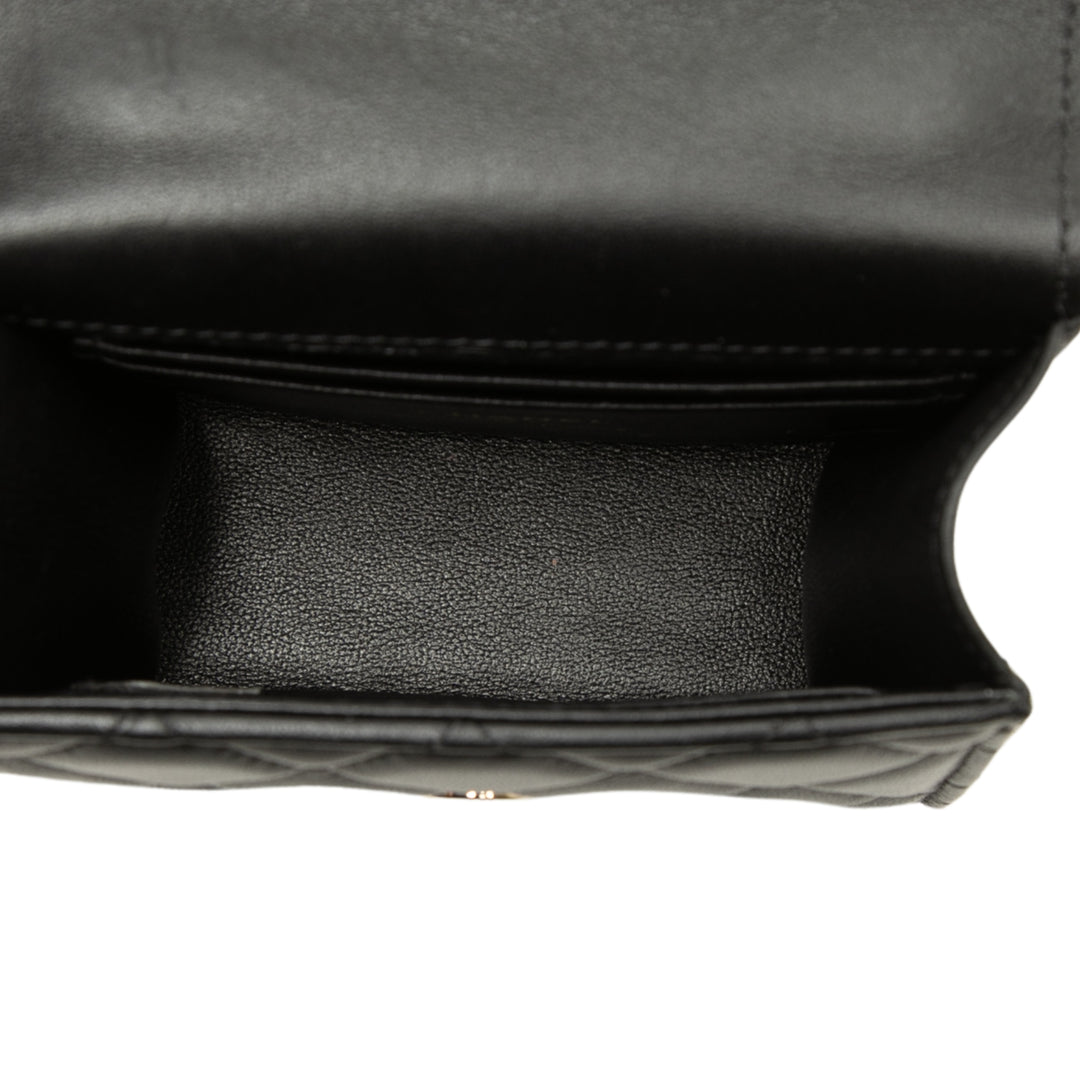 Chanel CC Matelassé à rabat Pochette avec chaîne Cuir d'agneau Noir