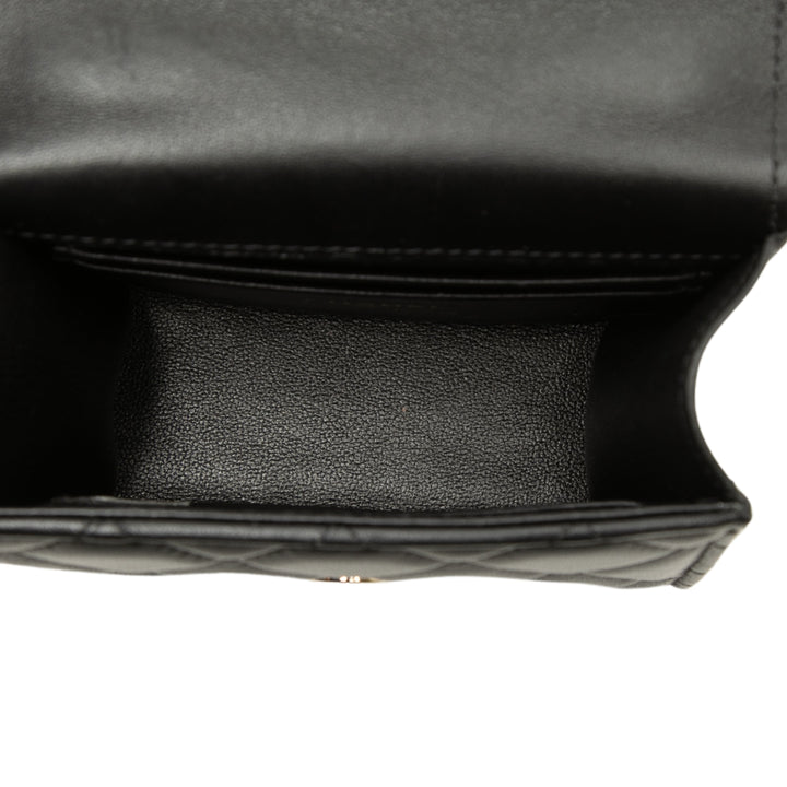 Chanel CC Matelassé à rabat Pochette avec chaîne Cuir d'agneau Noir