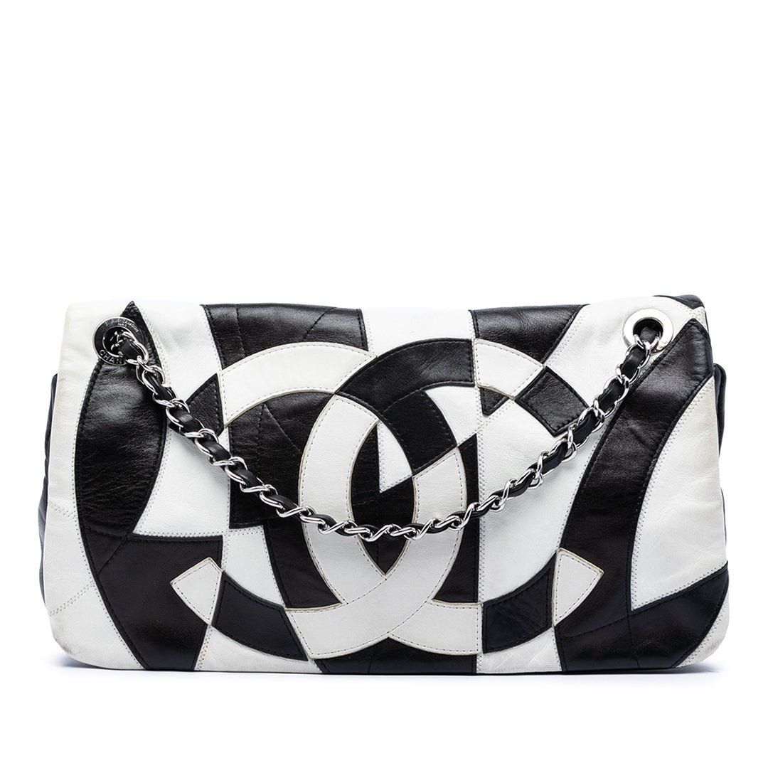 Chanel CC Cuir d’agneau Graphic Patchwork Rabat intégral