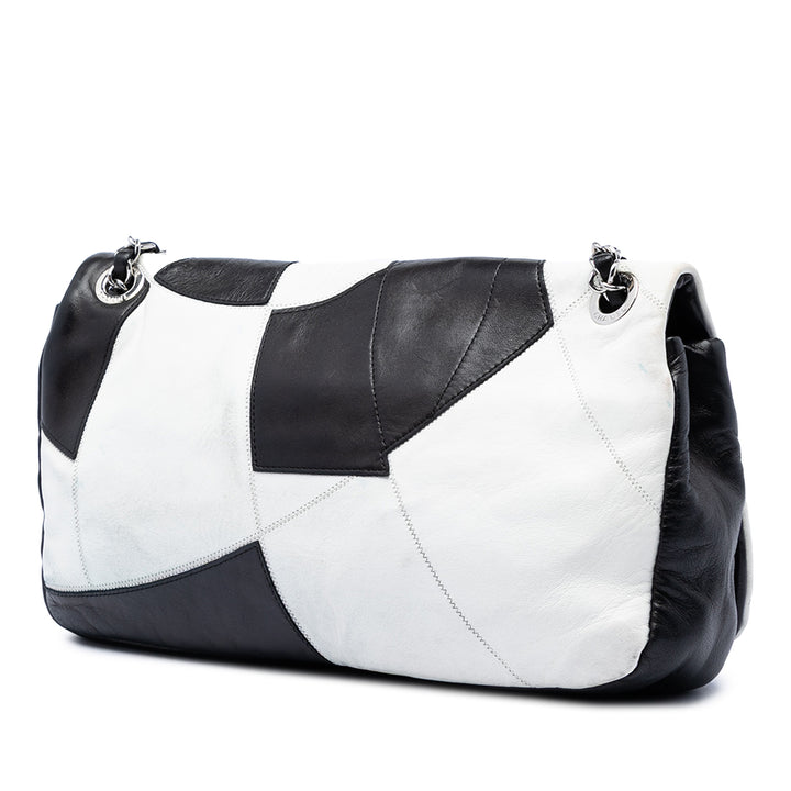 Chanel CC Cuir d’agneau Graphic Patchwork Rabat intégral