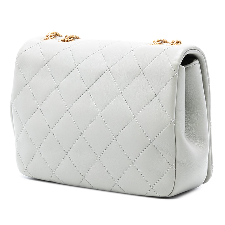 Chanel Small Matelassé Cuir d’agneau On And On Chain à rabat
