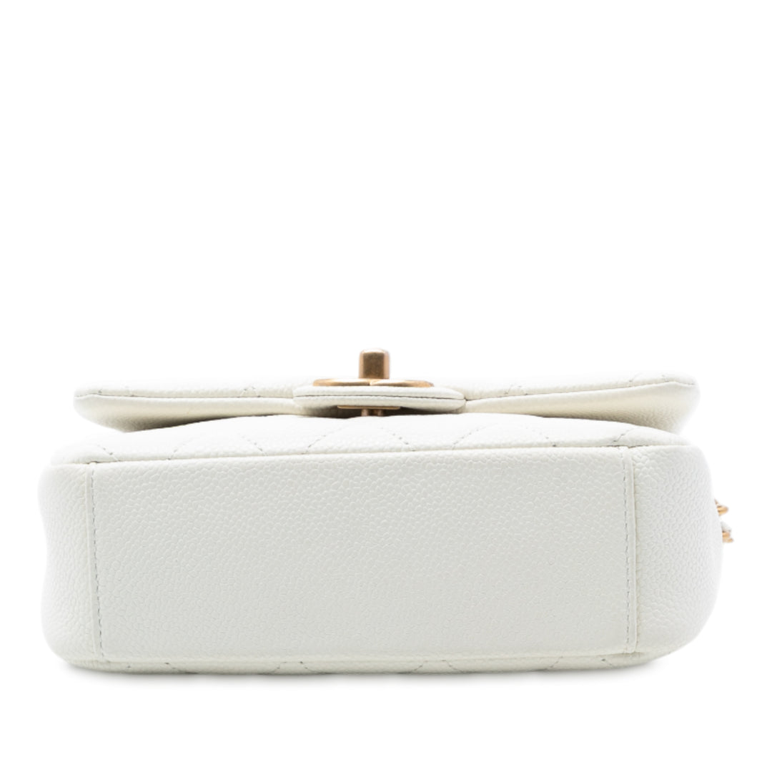 Chanel Mini Matelassé Caviar Chain Soul à rabat