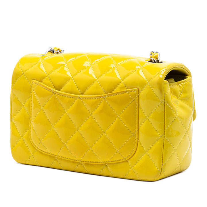 Chanel Mini Rectangular Classic Cuir verni Simple rabat