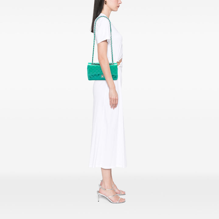 Chanel Medium Classic Cuir verni Double rabat