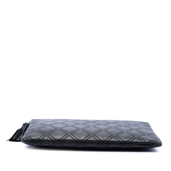 Chanel Large Matelassé Cuir d’agneau Double Stitch Pompon O Étui Pochette