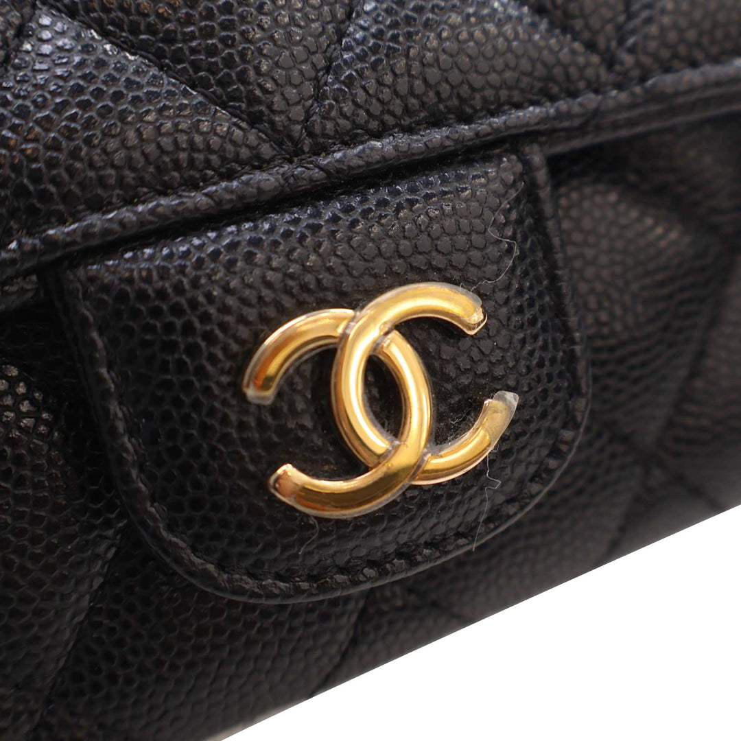 Chanel CC Matelassé Caviar Sunglasses Étui avec chaîne