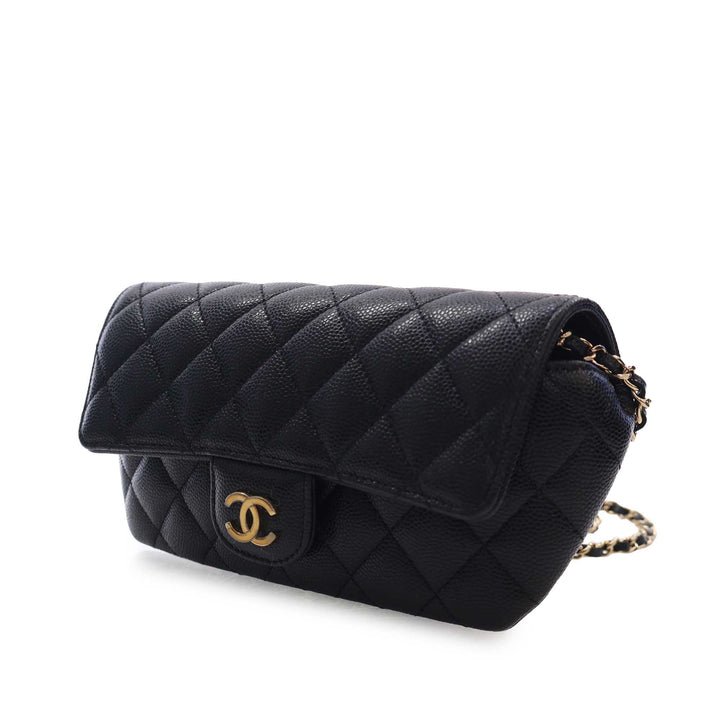 Chanel CC Matelassé Caviar Sunglasses Étui avec chaîne