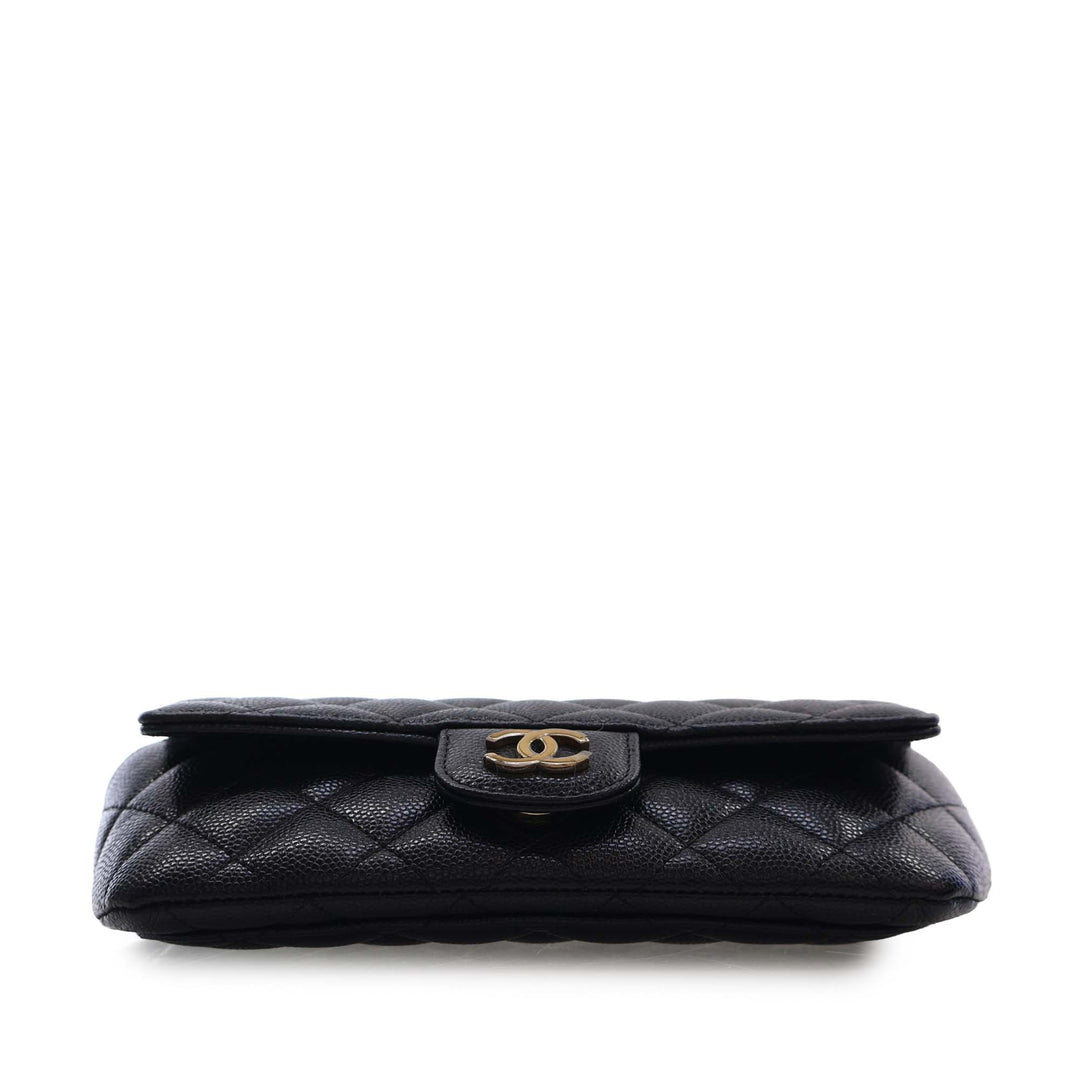 Chanel CC Matelassé Caviar Sunglasses Étui avec chaîne
