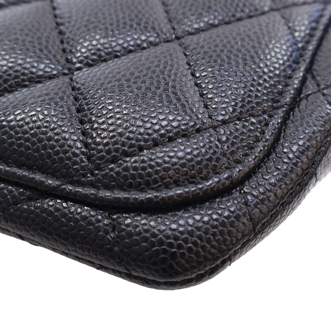 Chanel CC Matelassé Caviar Sunglasses Étui avec chaîne