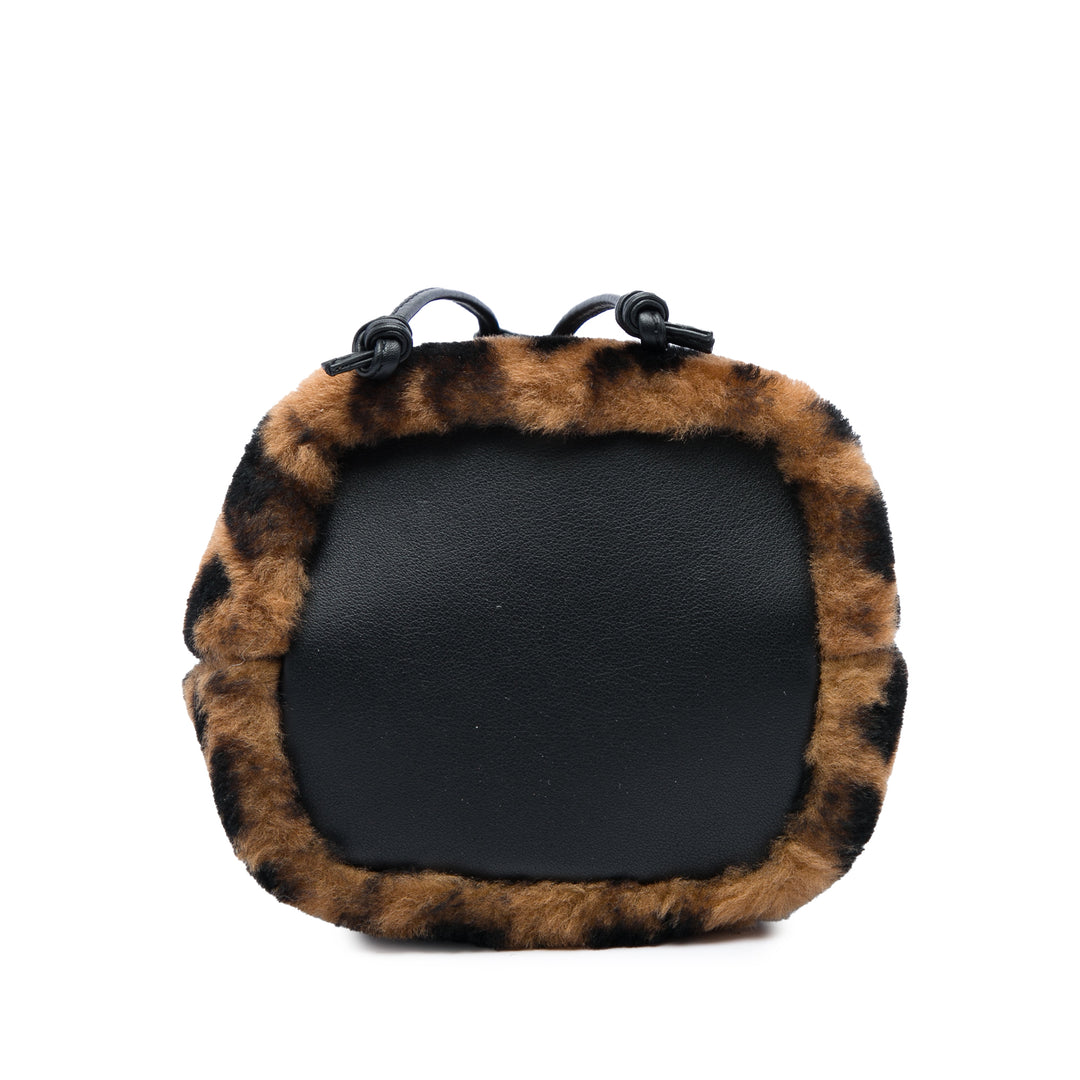 Fendi Zucca Shearling Mon Tresor Sac seau Mini Matière naturelle Marron – vue 3 – GABY PARIS