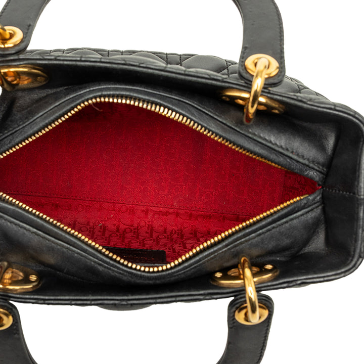 Dior Sac à main Lady Dior Cannage Moyen Cuir d'agneau Noir – vue 4 – GABY PARIS