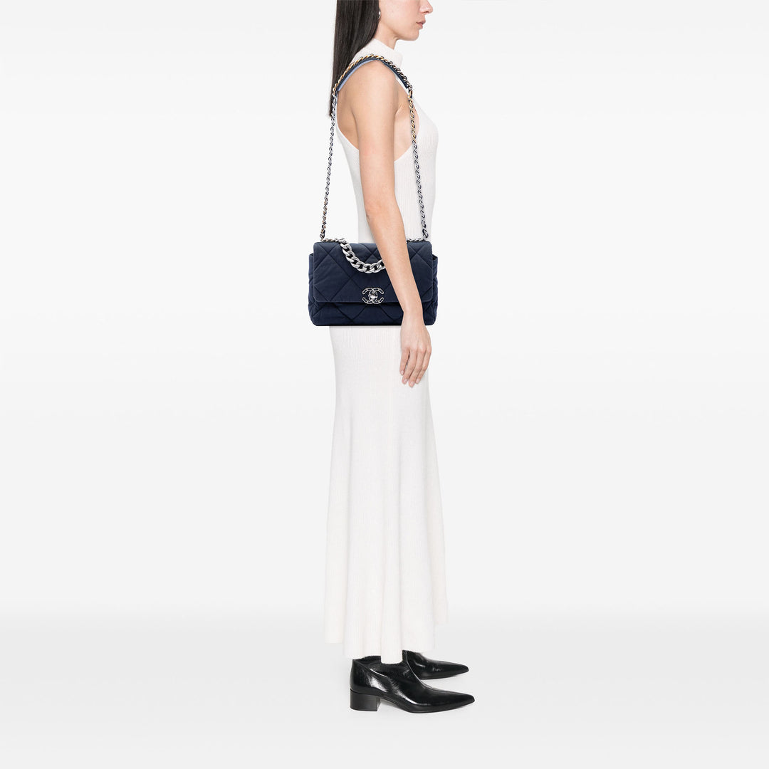 Chanel 19 à rabat Grand Toile