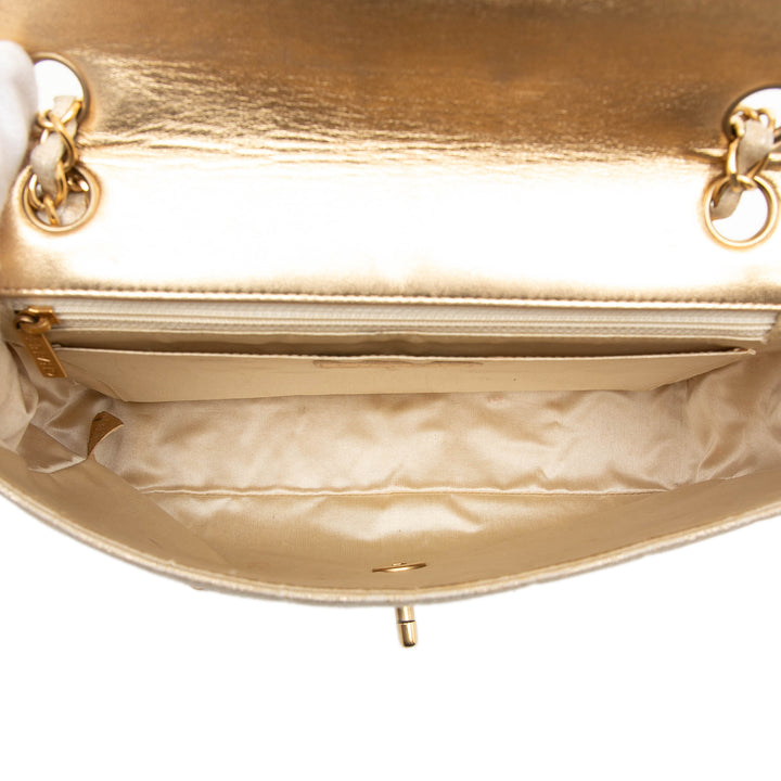 Chanel New Travel Line Métallisé Rabat simple Moyen Nylon