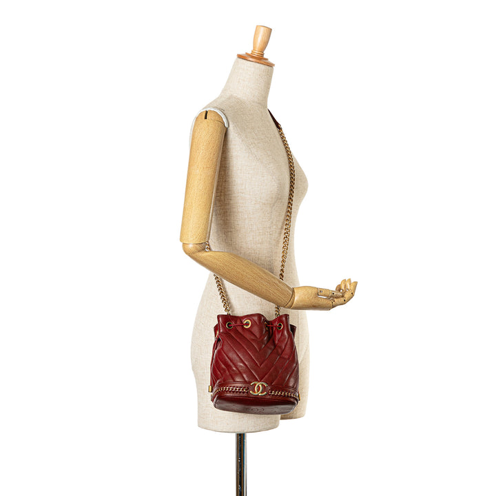 Paris Cosmopolite Small Chevron Lambskin Bucket Bag Red - Gaby Paris