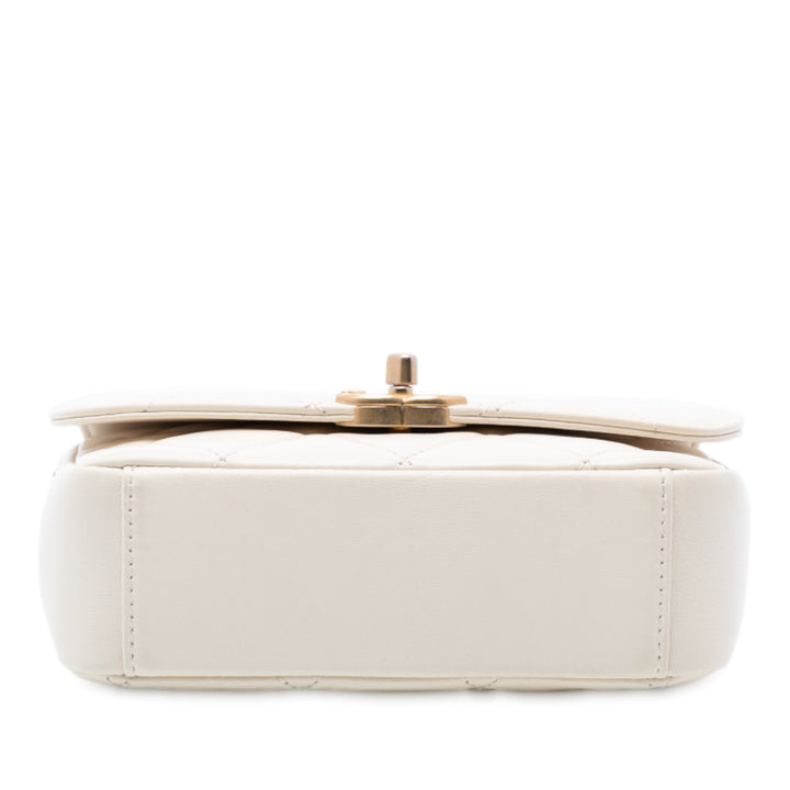 Chanel Small Matelassé Cuir d’agneau CC Coin à rabat