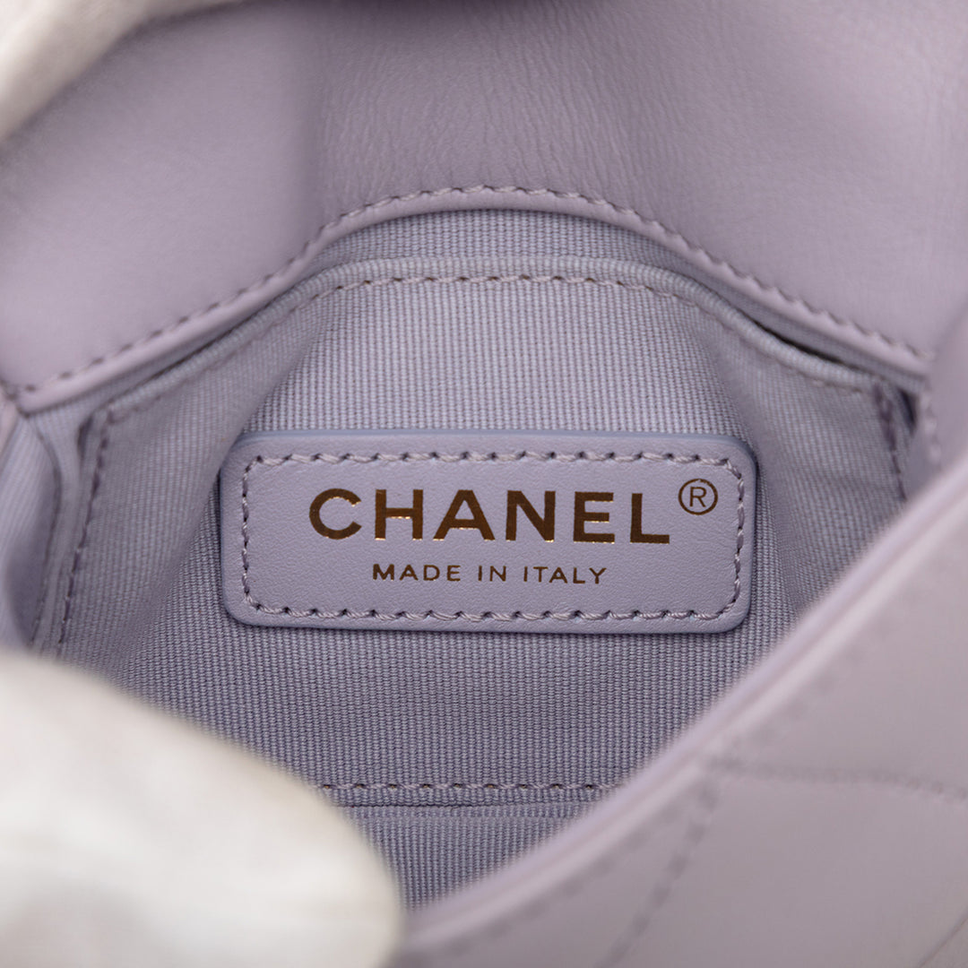 Chanel Mini Matelassé Cuir de veau Framing Chain à rabat