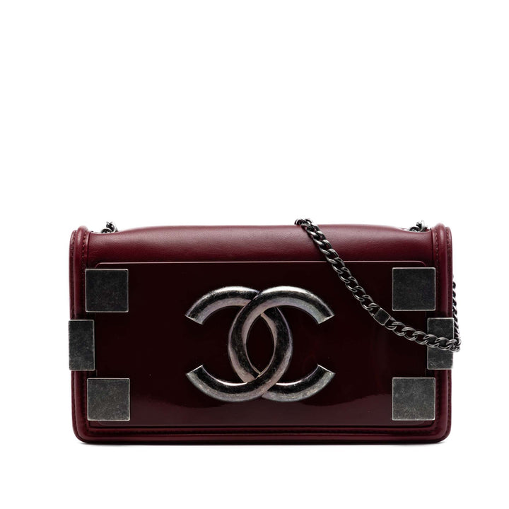 Chanel Cuir d’agneau et Acrylic Boy Brick Horizontal à rabat