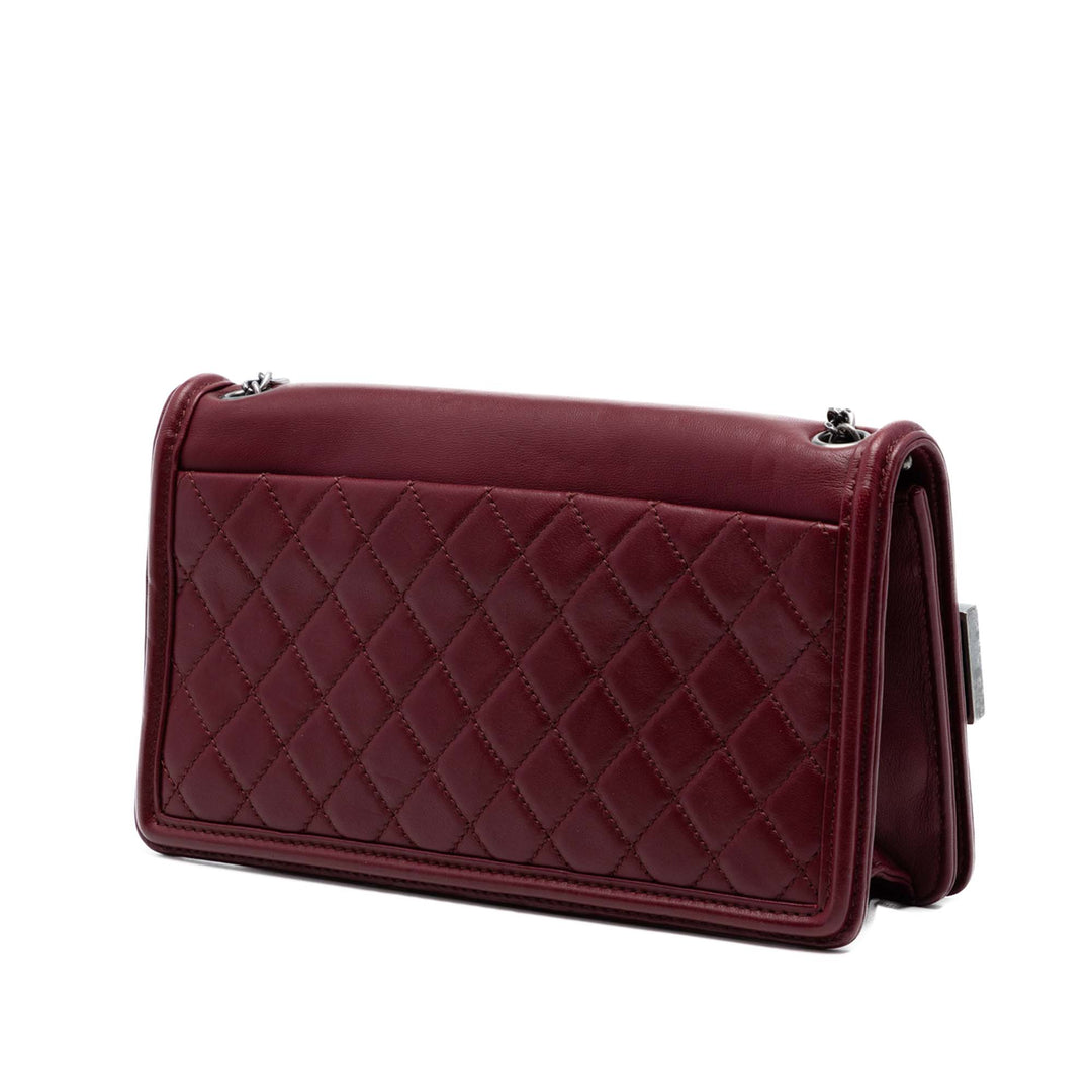 Chanel Cuir d’agneau et Acrylic Boy Brick Horizontal à rabat