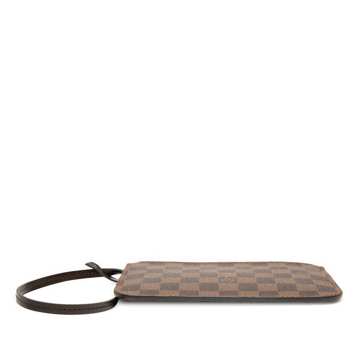Louis Vuitton Neverfull Pochette MM Damier Ébène Marron – vue 3 – GABY PARIS