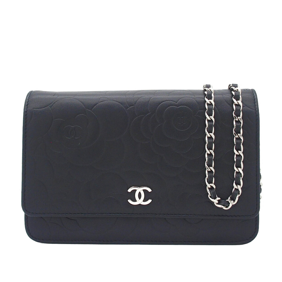 CC embossé Camellia Wallet on Chain Cuir d'agneau Noir