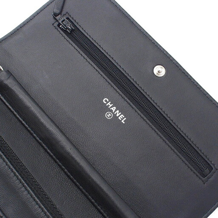 CC embossé Camellia Wallet on Chain Cuir d'agneau Noir