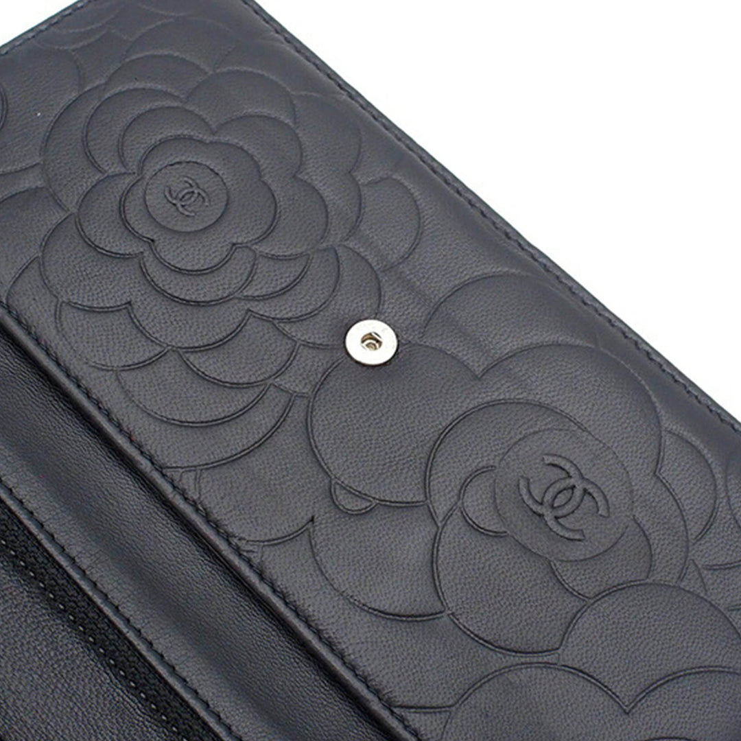 CC embossé Camellia Wallet on Chain Cuir d'agneau Noir