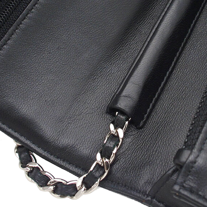 CC embossé Camellia Wallet on Chain Cuir d'agneau Noir