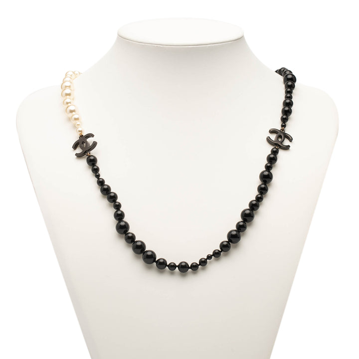 Chanel CC Perles fantaisie et Bead Collier