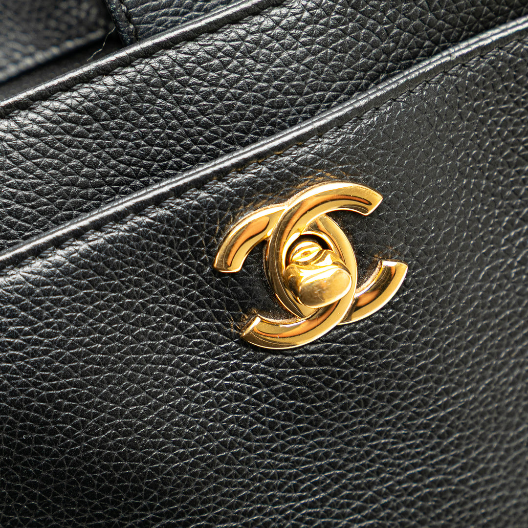 Medium Calfskin Executive Cerf Tote Black - Gaby Paris
