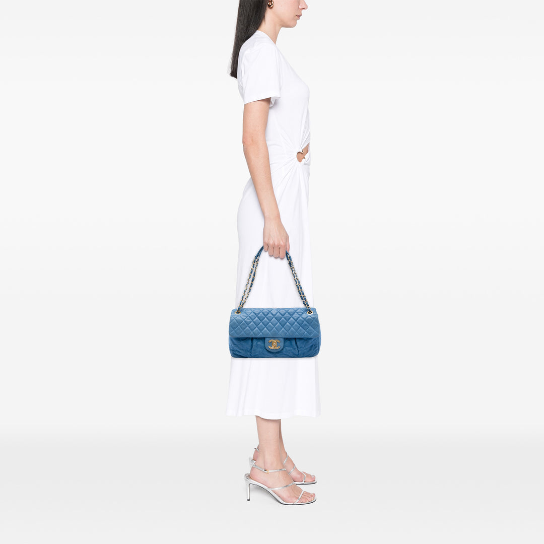 Chanel Matelassé Iridescent Cuir de veau Chic Quilt à rabat