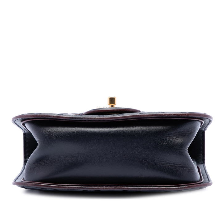 Chanel CC embossé Quilt Rabat simple Cuir de veau