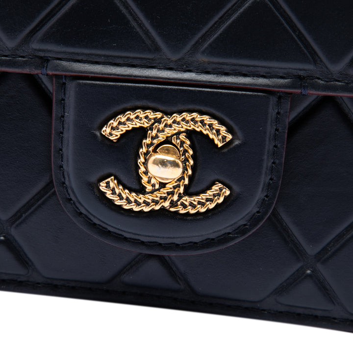 Chanel CC embossé Quilt Rabat simple Cuir de veau