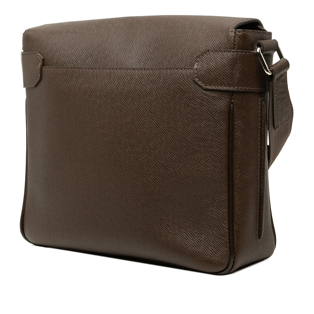 Louis Vuitton Taiga Roman PM Marron – vue 2 – GABY PARIS