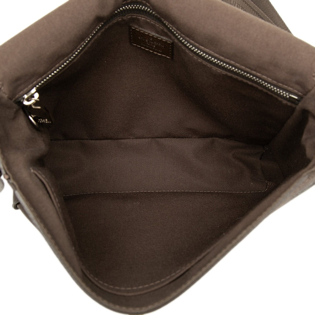 Louis Vuitton Taiga Roman PM Marron – vue 4 – GABY PARIS