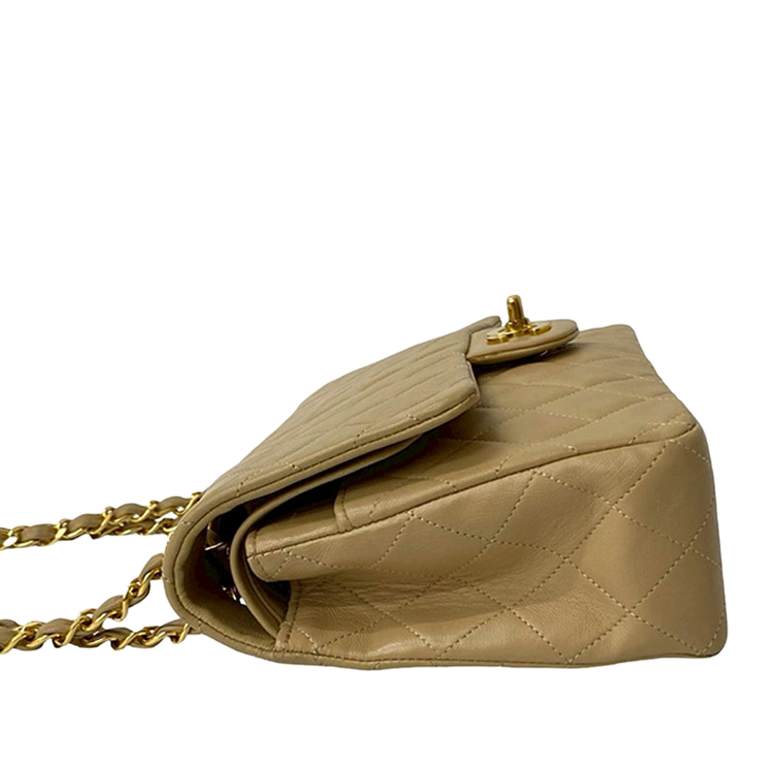Chanel Medium Classic Cuir d’agneau Double rabat