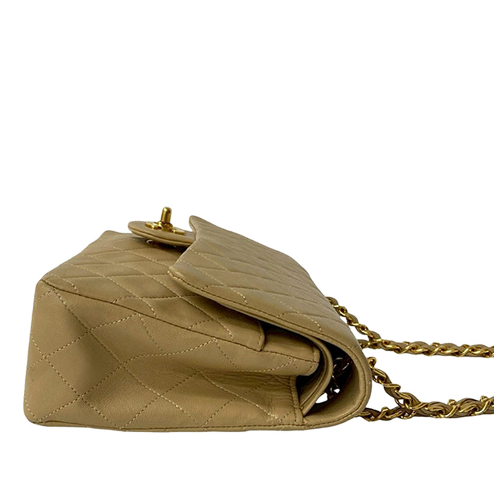 Chanel Medium Classic Cuir d’agneau Double rabat