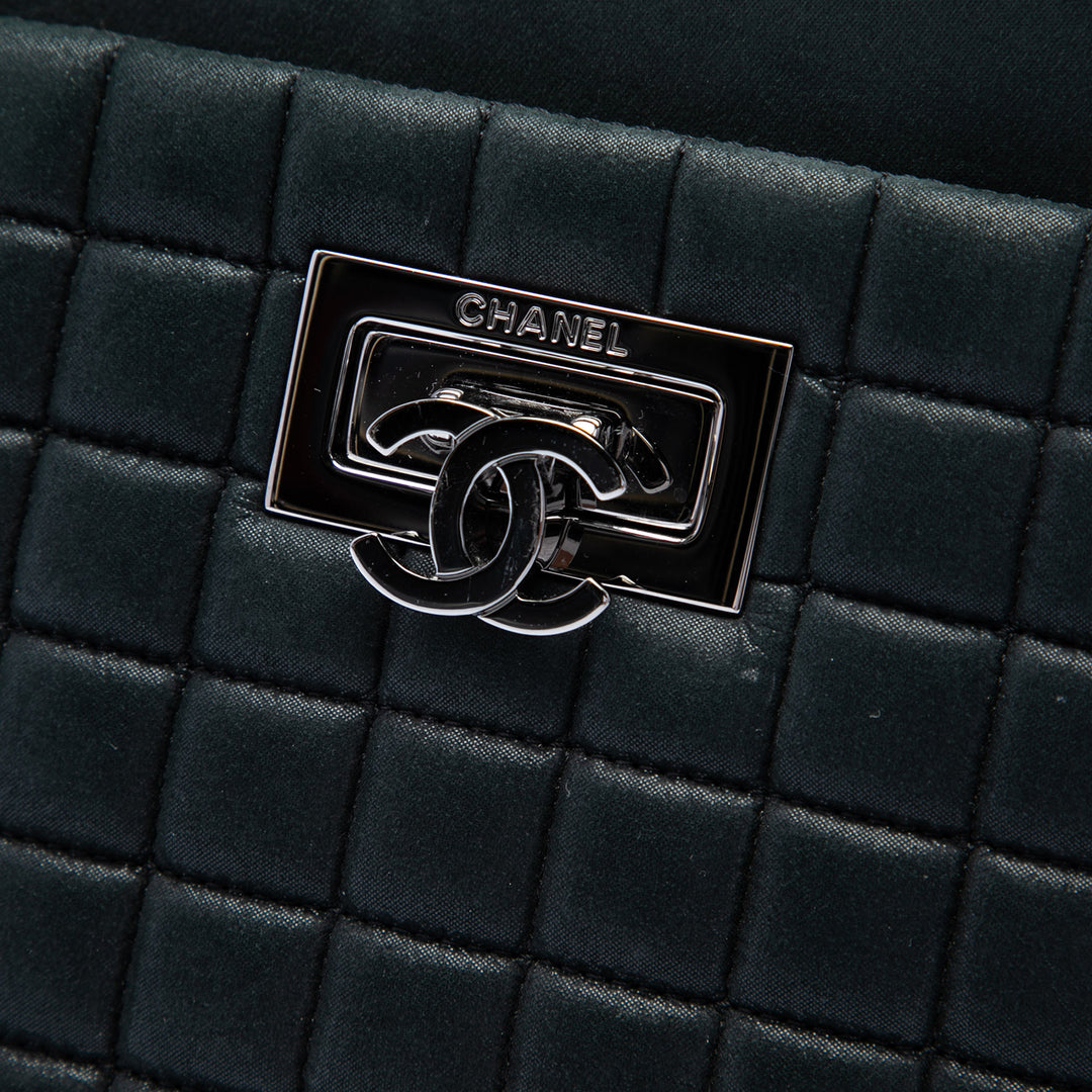Chanel CC Bubble Quilt Irisé Cabas chaîne Cuir de veau Noir