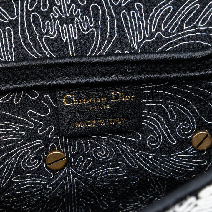 Dior Toile brodé Ornamental Cornely Saddle Sac