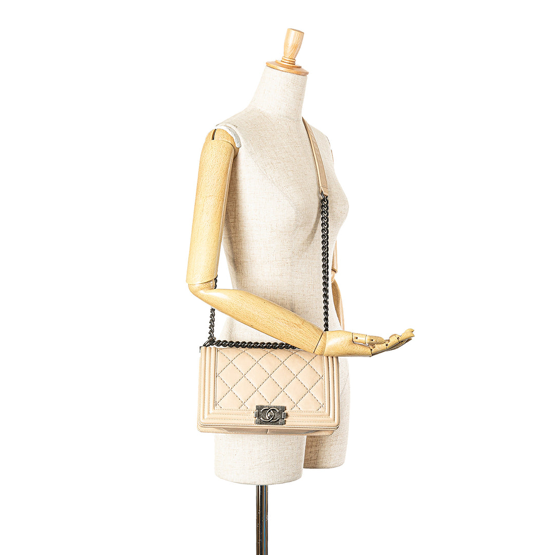 Chanel Old Medium vieilli Cuir de veau Double Stitch Boy à rabat
