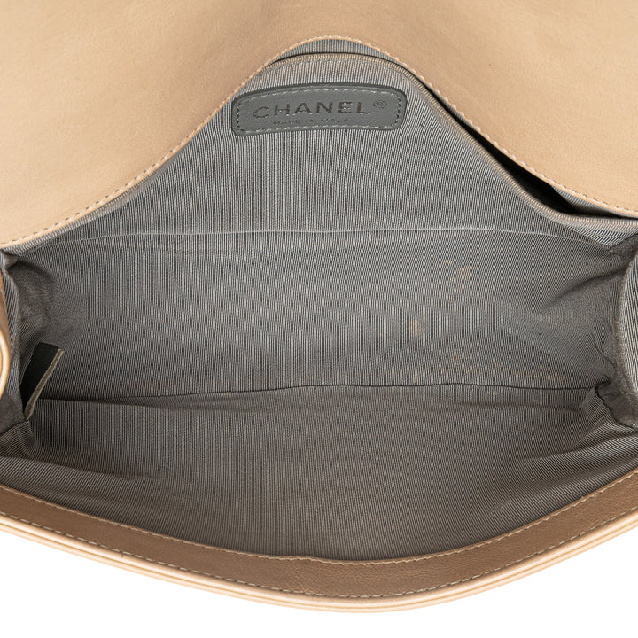 Chanel Old Medium vieilli Cuir de veau Double Stitch Boy à rabat