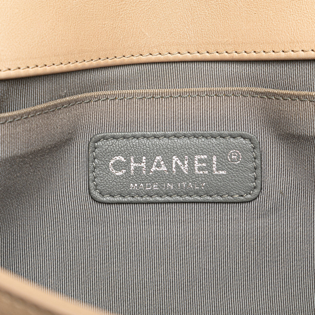 Chanel Old Medium vieilli Cuir de veau Double Stitch Boy à rabat