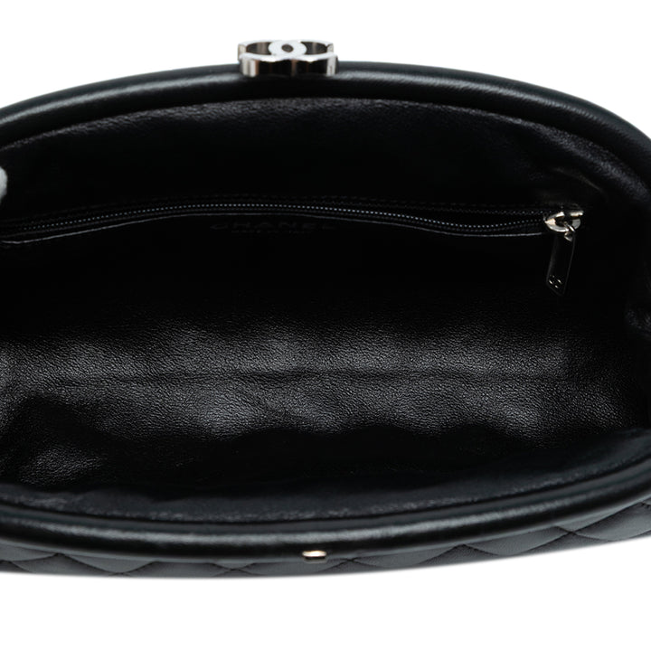 Chanel Quilted Cuir d’agneau Frame Pochette Noir – GABY PARIS Authentique
