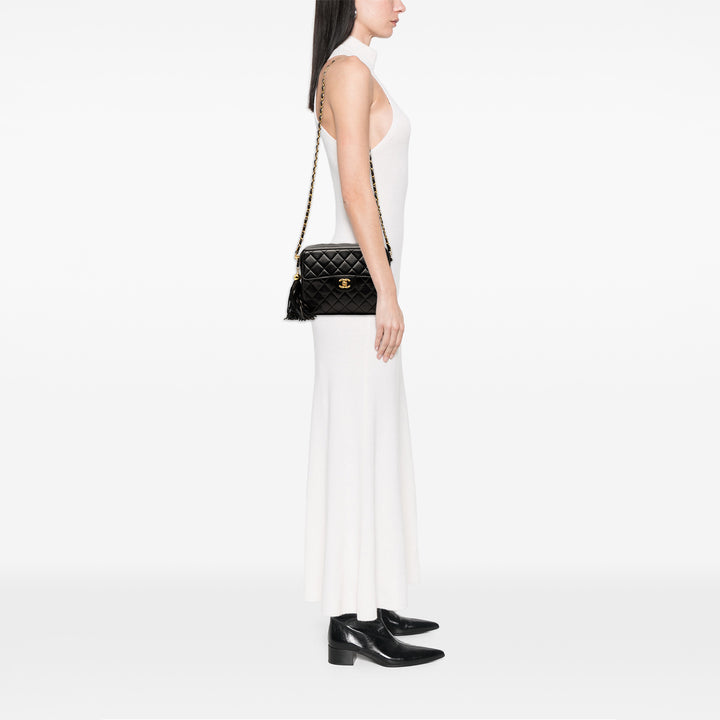 Chanel Small CC Quilted Cuir d’agneau Tassel Flap Sac caméra Noir – GABY PARIS Authentique
