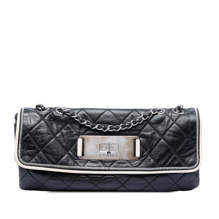 Chanel Matelassé East West Mademoiselle à rabat Cuir d'agneau
