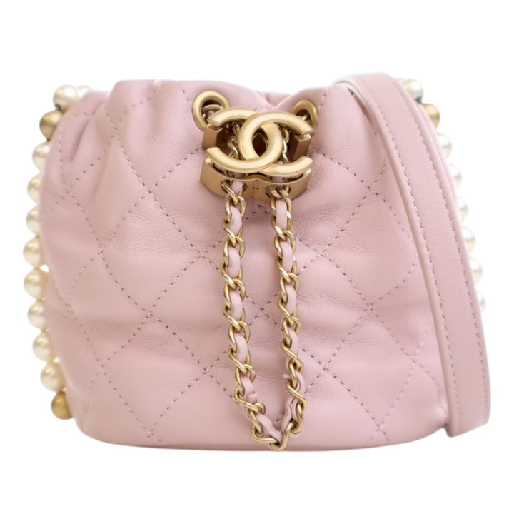 Chanel Mini Matelassé Cuir de veau About Perles Drawstring Bucket Sac