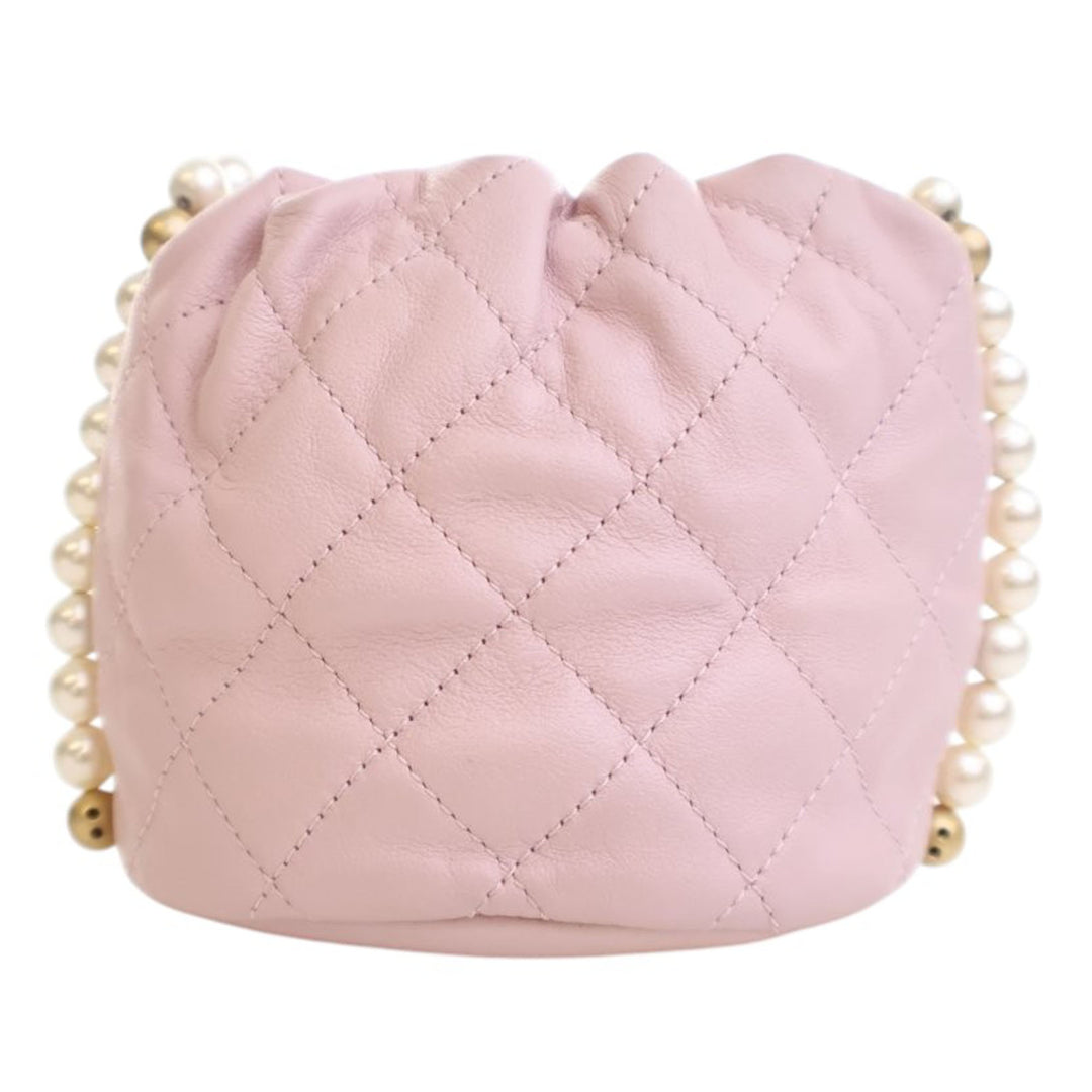 Chanel Mini Matelassé Cuir de veau About Perles Drawstring Bucket Sac