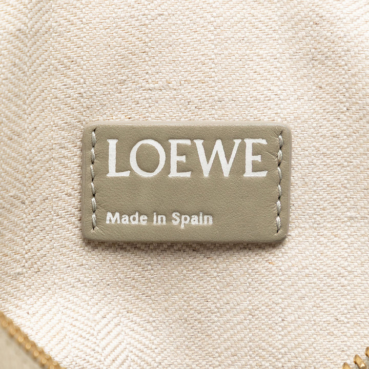LOEWE Large Lin embossé Cuir de veau Anagram T Pochette