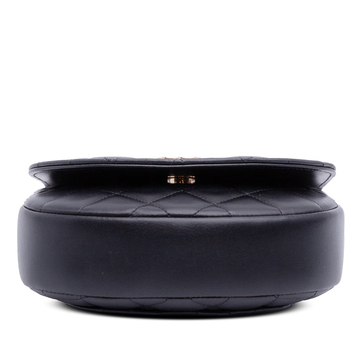 Chanel CC Matelassé Cuir d’agneau Half Moon anse supérieure à rabat