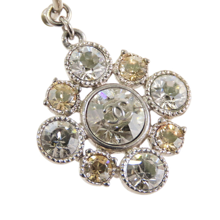 Chanel CC Argenté Plated Crystal Dangle Boucle d’oreilles Argenté – GABY PARIS Authentique